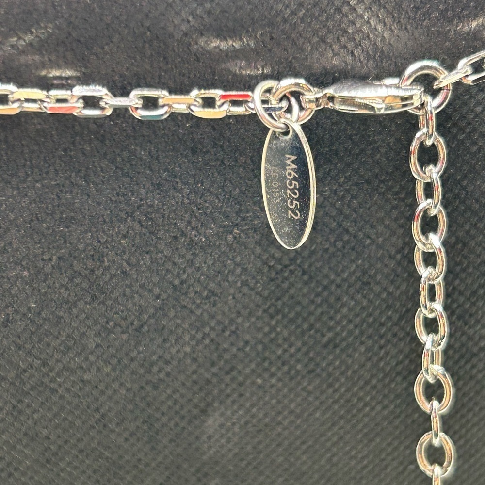 Louis Vuitton Love Letters Necklace - Picture 5 of 8